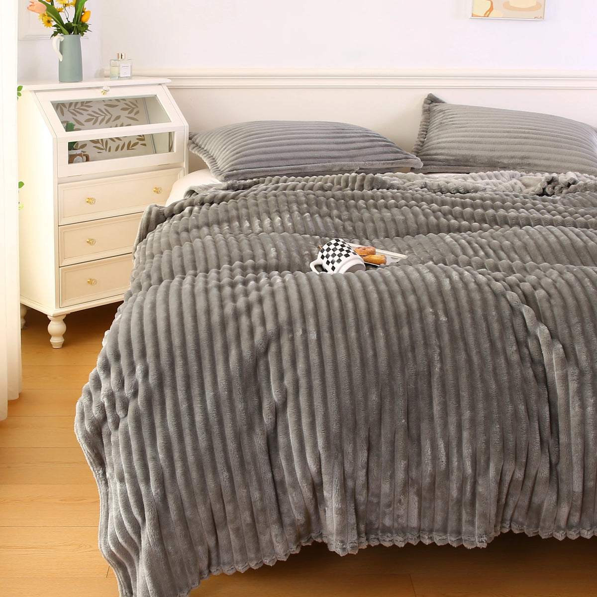 The big heavy blanket vol. 1